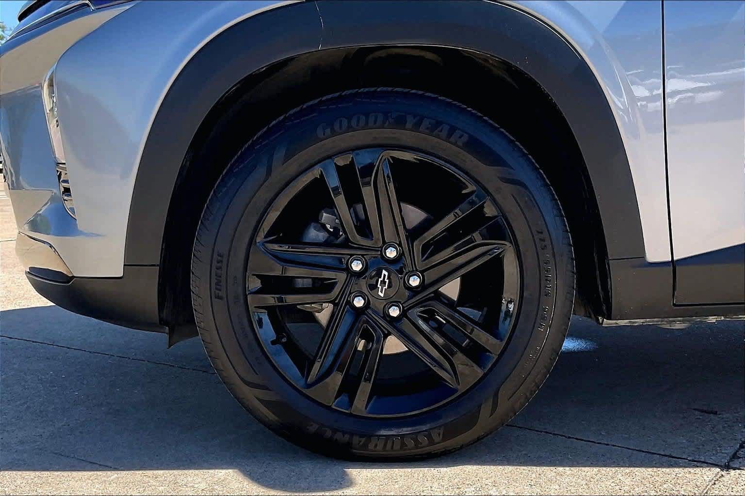 Used 2025 Chevrolet Trax ACTIV w/ Driver Confidence Package FWD image 8