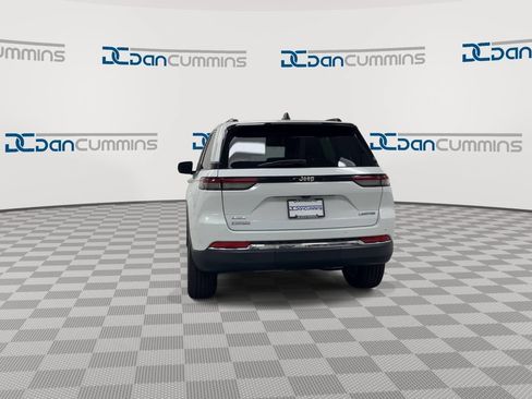 Used 2022 Jeep Grand Cherokee Limited AWD/4WD image 7