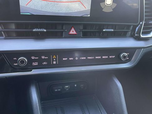 Used 2023 Kia Sportage EX image 26