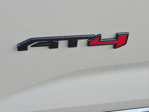 New 2026 GMC Terrain AT4 w/ Technology Package II AWD/4WD image 8