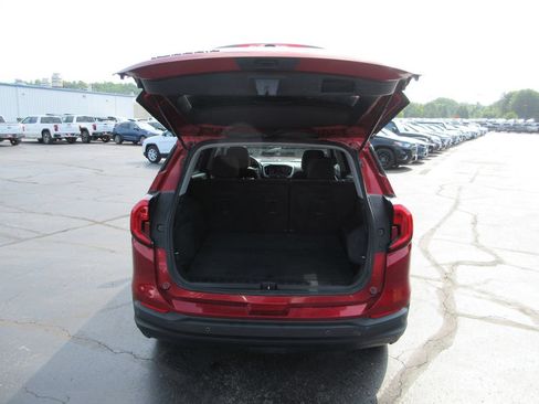 Certified 2022 GMC Terrain SLE FWD image 8