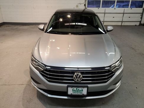 Used 2021 Volkswagen Jetta SE w/ SE Cold Weather Package FWD image 8