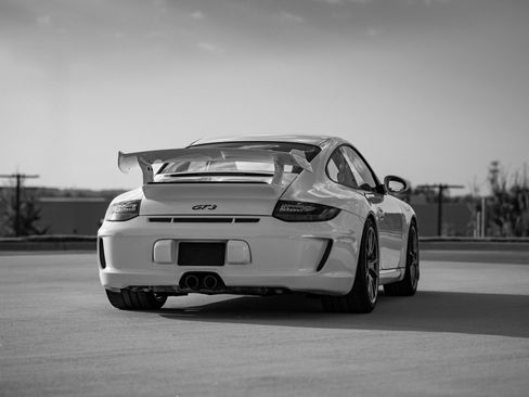 Used 2010 Porsche 911 GT3 RWD image 12
