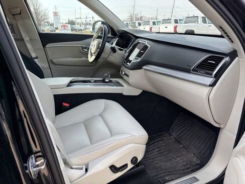 Used 2023 Volvo XC90 B5 Core w/ Protection Package Premier image 16