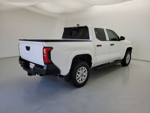 Used 2024 Toyota Tacoma SR RWD image 5
