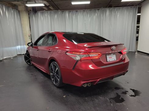 Used 2018 Toyota Camry XSE FWD image 6