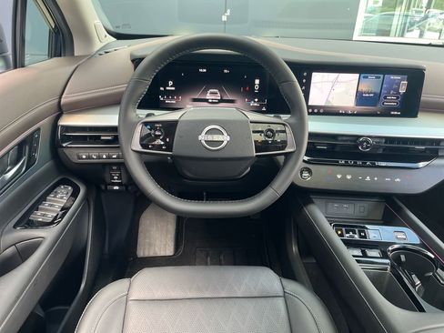 Certified 2025 Nissan Murano Platinum w/ Cargo Package AWD/4WD image 19