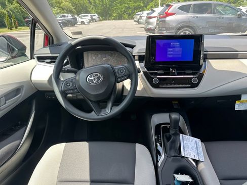 Used 2026 Toyota Corolla LE w/ LE Premium Package FWD image 17