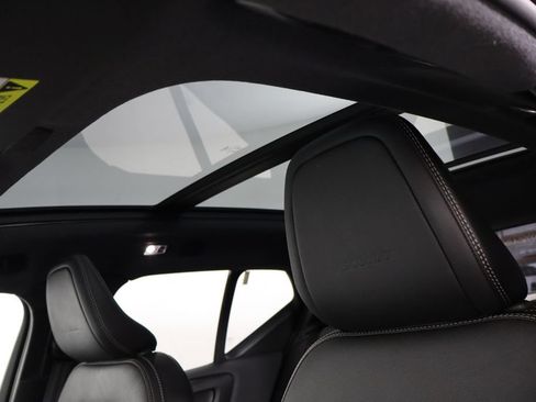 Used 2019 Volvo XC40 T5 Inscription AWD/4WD image 24