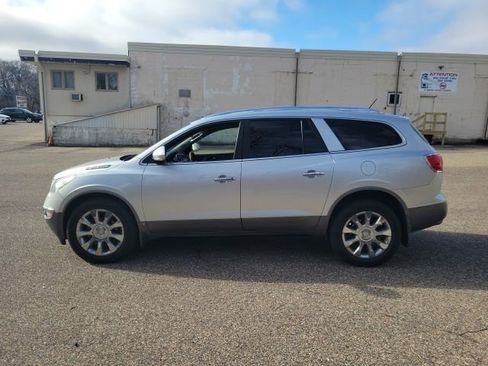 Used 2010 Buick Enclave CXL w/ Trailering Provision Package image 28