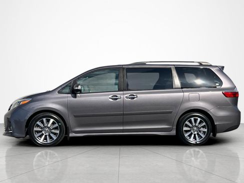Certified 2020 Toyota Sienna Limited image 2