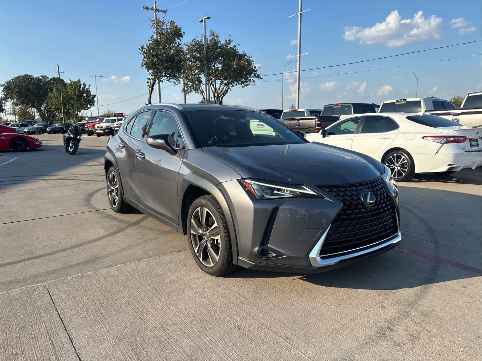 Used 2019 Lexus UX 200 w/ Accessory Package FWD image 2