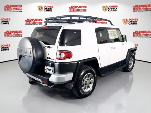 Used 2013 Toyota FJ Cruiser 4WD w/ Upgrade Pkg image 14
