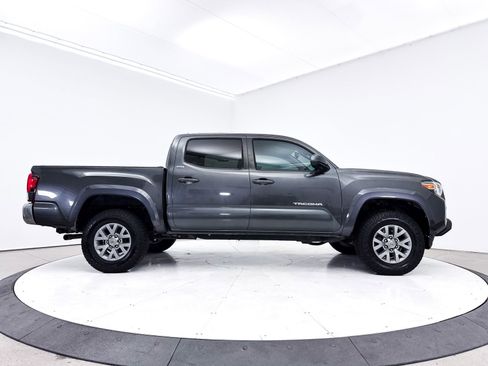 Used 2019 Toyota Tacoma SR5 image 37