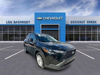 Used 2024 Toyota Corolla Cross LE video 1