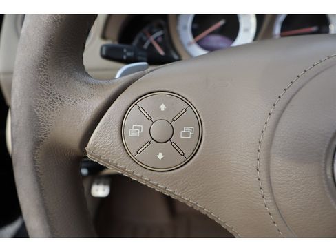 Used 2009 Mercedes-Benz SL 550 image 29