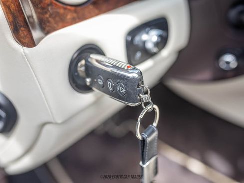 Used 2014 Bentley Flying Spur W12 AWD/4WD image 31