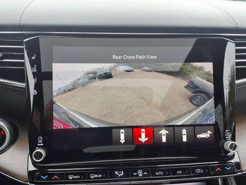 Used 2023 Jeep Grand Wagoneer L Series II image 30