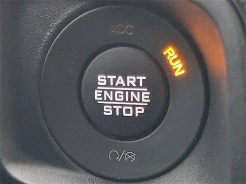 Certified 2024 Jeep Wrangler Unlimited image 4