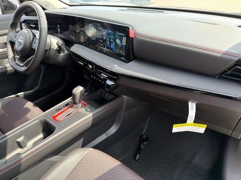 New 2026 Nissan Kicks SR FWD image 11