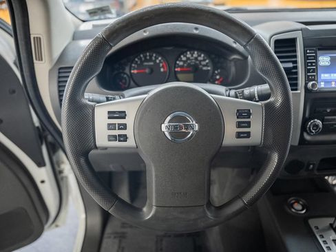 Used 2021 Nissan Frontier SV RWD image 28