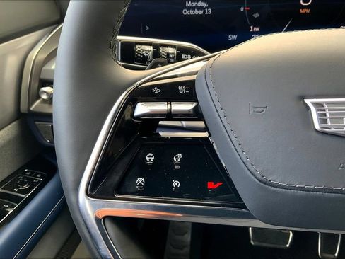 New 2026 Cadillac Vistiq Premium Luxury AWD/4WD image 24