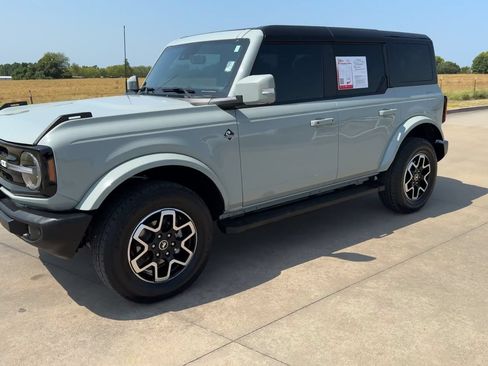 Used 2024 Ford Bronco Outer Banks AWD/4WD image 5