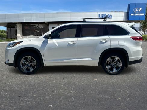 Used 2018 Toyota Highlander Limited Platinum AWD/4WD image 6