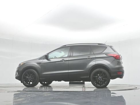 Used 2019 Ford Escape SE image 53