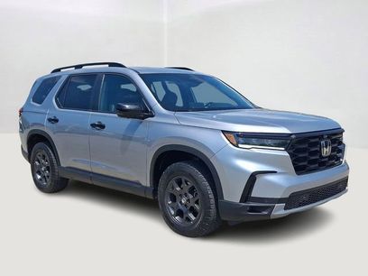 Used 2025 Honda Pilot TrailSport