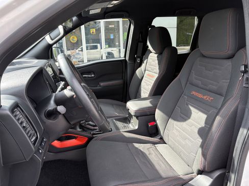 Used 2023 Nissan Frontier PRO-4X w/ Pro Convenience Package image 13