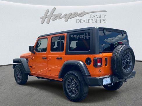 Used 2025 Jeep Wrangler Unlimited Sport AWD/4WD image 6