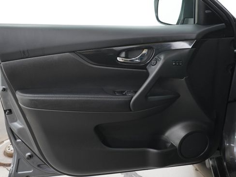Used 2020 Nissan Rogue SL w/ Premium Package FWD image 20
