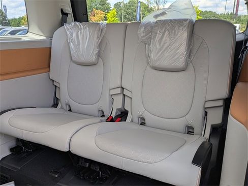 New 2025 Volkswagen ID. Buzz 1st Edition image 15