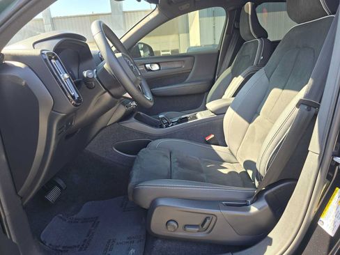 Used 2023 Volvo C40 P8 Recharge Ultimate AWD/4WD image 20
