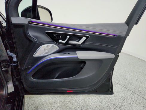 Certified 2023 Mercedes-Benz EQS 580 4MATIC SUV image 37