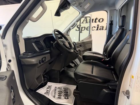 Used 2022 Ford Transit 350 DRW RWD image 10