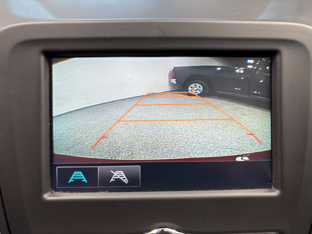 Used 2018 Chevrolet Equinox LT FWD image 19