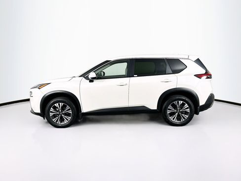 Used 2023 Nissan Rogue SV image 4