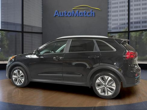 Used 2022 Kia Niro EX Premium w/ Cold Weather Package FWD image 8
