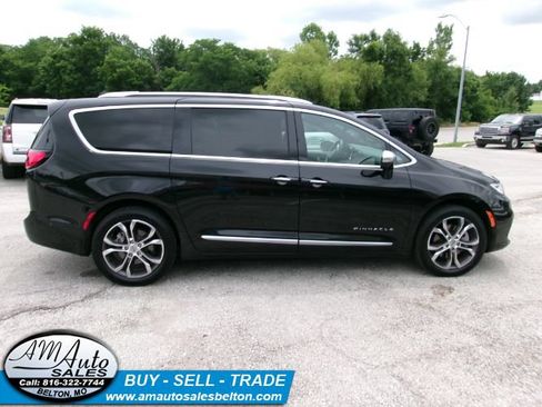 Used 2021 Chrysler Pacifica Pinnacle AWD/4WD image 6