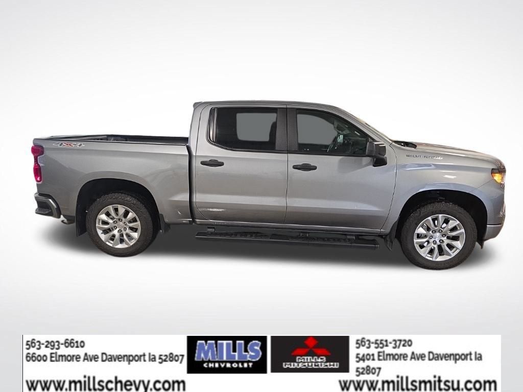 Used 2023 Chevrolet Silverado 1500 Custom AWD/4WD image 6