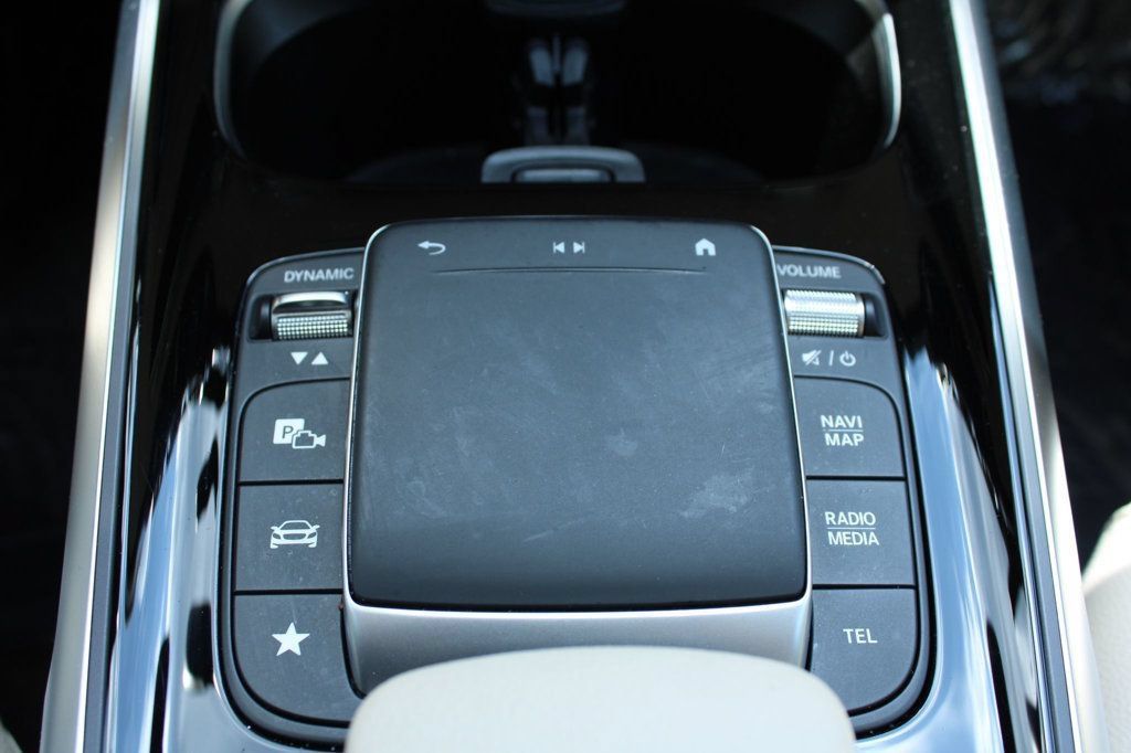 Used 2023 Mercedes-Benz EQB 300 4MATIC image 24