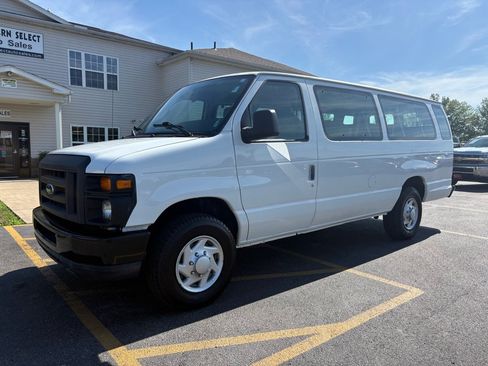 Used 2013 Ford E-350 and Econoline 350 XL RWD image 2