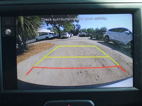 Used 2025 Kia Soul LX w/ LX Technology Package image 43