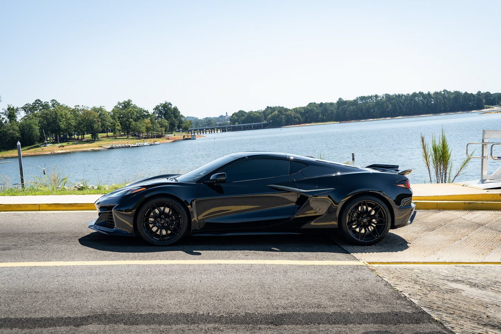 Used 2023 Chevrolet Corvette Z06 RWD image 11