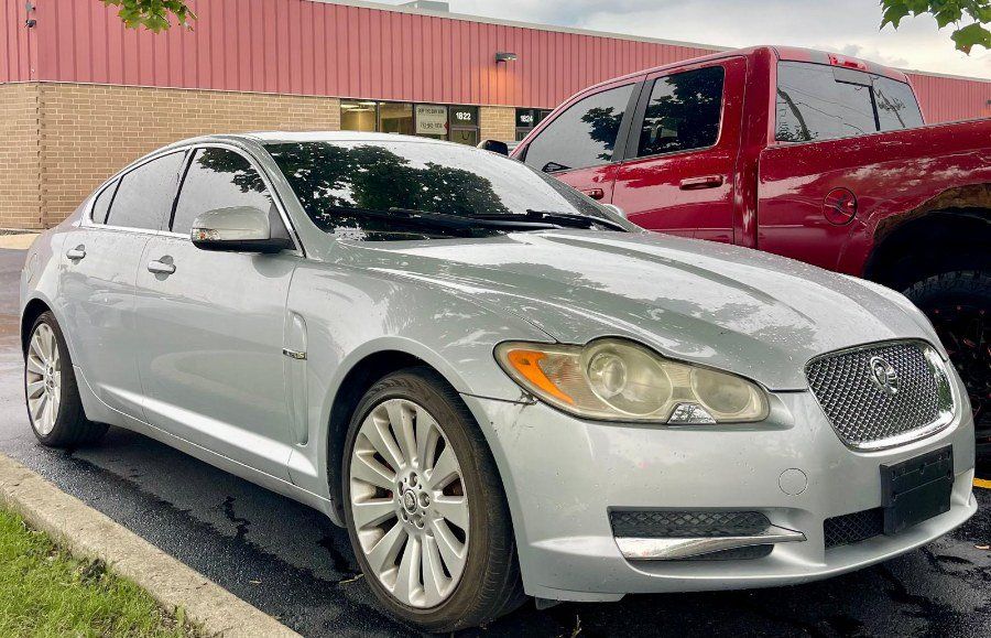Used 2009 Jaguar XF Luxury RWD image 1