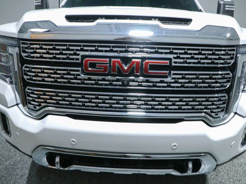 Used 2022 GMC Sierra 2500 Denali w/ Snow Plow Prep/Camper Package AWD/4WD image 4