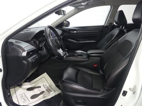 Used 2020 Nissan Altima 2.5 SR image 21