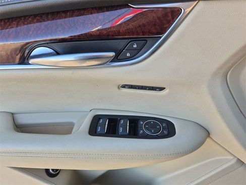 Used 2017 Cadillac XT5 Luxury image 13